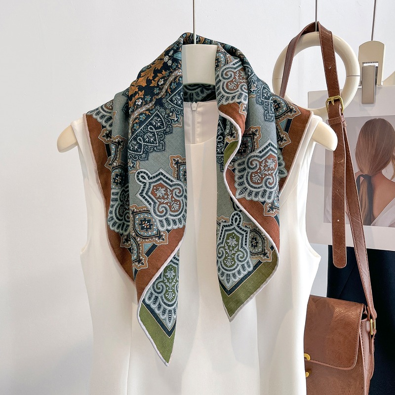 Central Compass Syal Kotak Mot - Shawl Wrap Winter ulasan dan harga